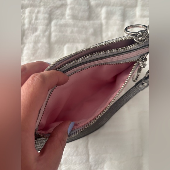 Coach Poppy Graffiti Hearts Wristlet Handbag Wallet Coin Purse - Picture 9 of 10